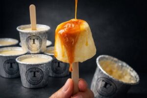 生プリンアイス カラメルが溢れ出す瞬間